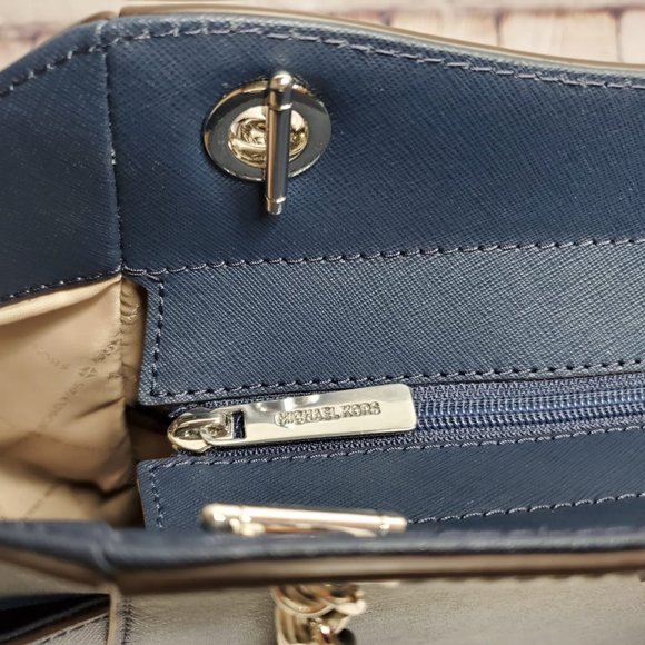 NWOT Michael Kors Shoulder Large Travel - Picture 2 of 5